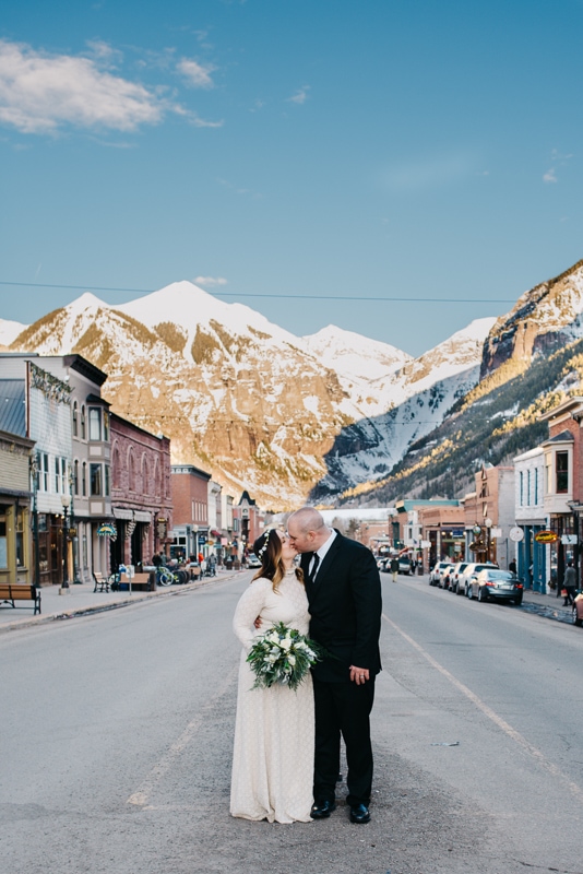 01-telluride-winter-wedding-mountain-wedding-photographer-paige&chad-0937-2.jpg