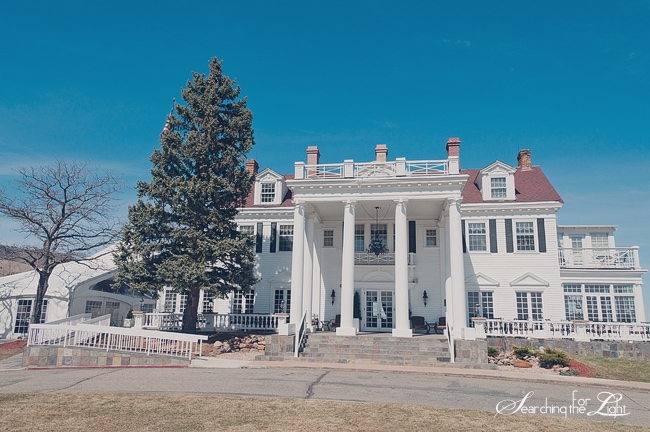Best Denver Wedding Venues | Where to get Married in Denver  The Manor House Wedding Venue Vintage Wedding Photo | Vintage Wedding Photography | Denver Wedding Photographer