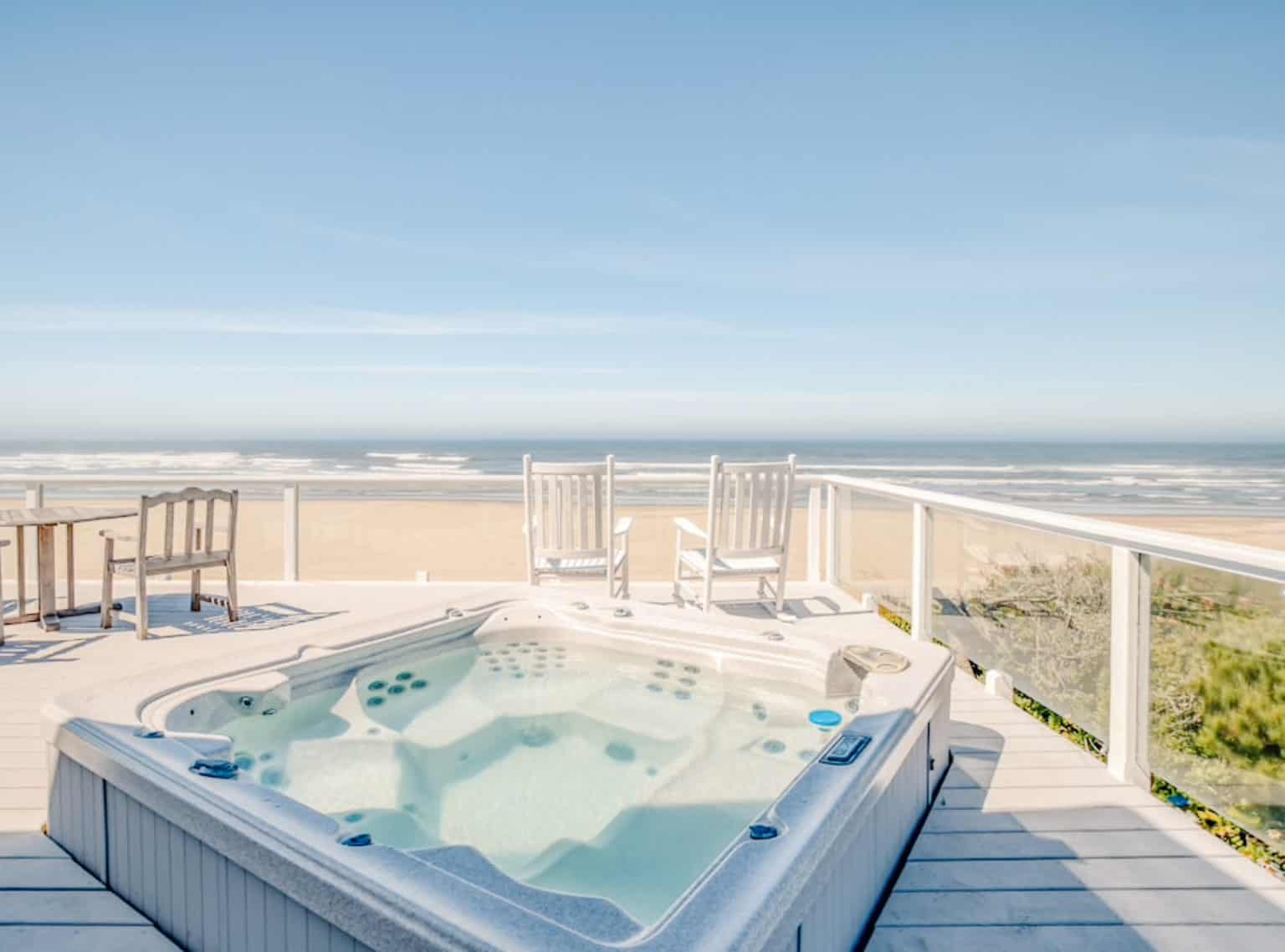 30+ Best Airbnb Wedding Venues in Oregon For a Unique Wedding