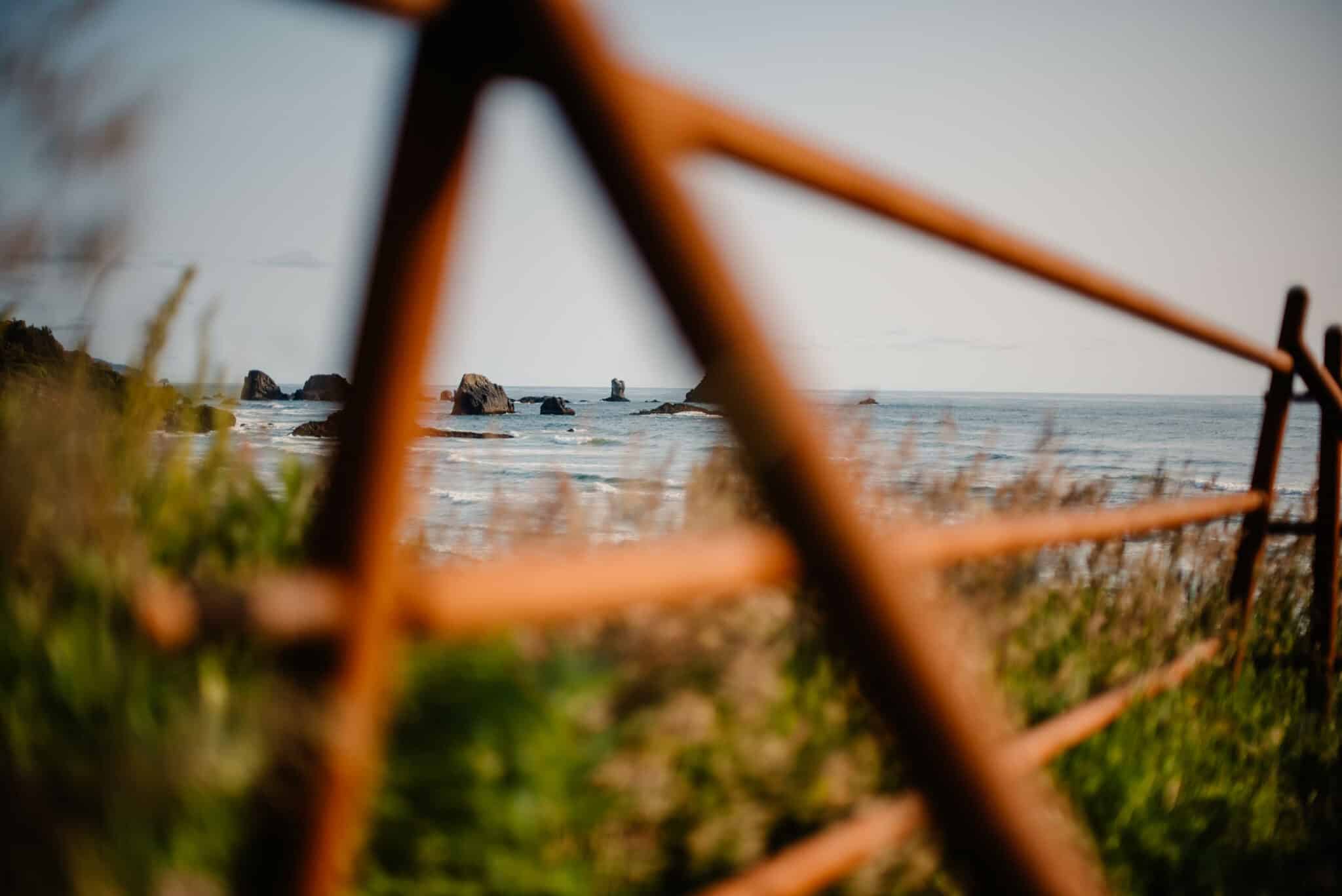 ocean view with a gate a good symbole of the importance of community and self awareness