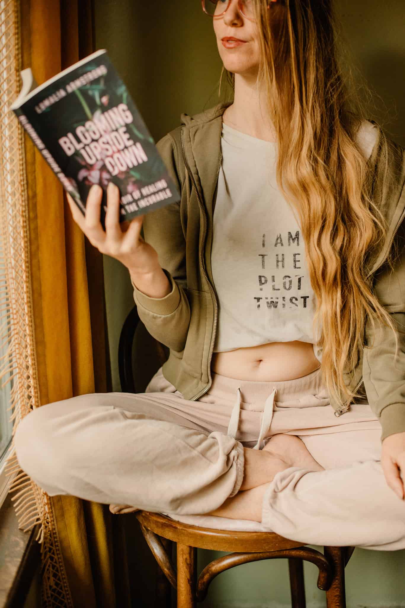 Lumalia reading her book